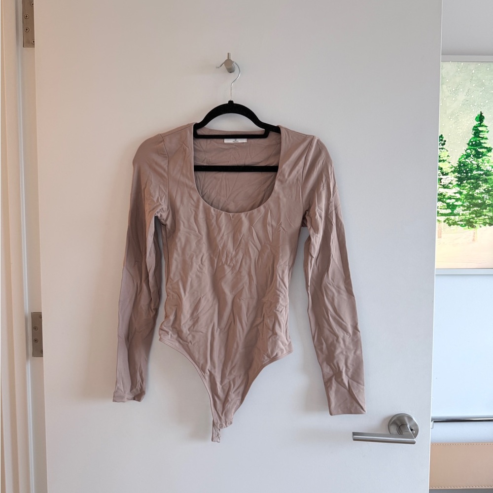 ARITZIA Elegant Beige Long Sleeve Bodysuit